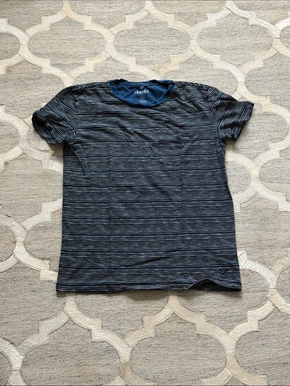 American Eagle Outfitters Men’s Navy Striped XS tee
